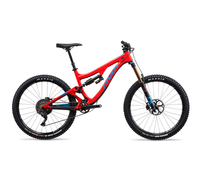 Pivot Firebird 2017 con escalada de tracción. Bicicleta Firebird